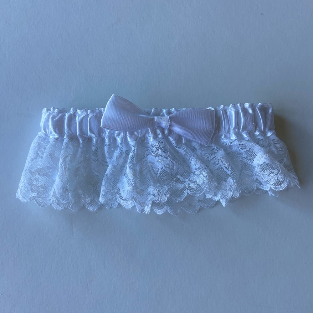 White Lace Garter
